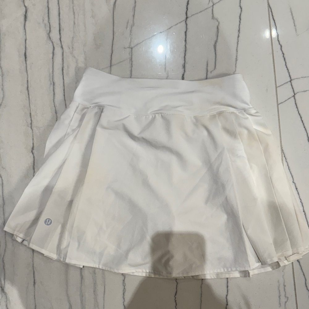 Lululemon Athletica- White Mini Tennis Pleated Skirt
